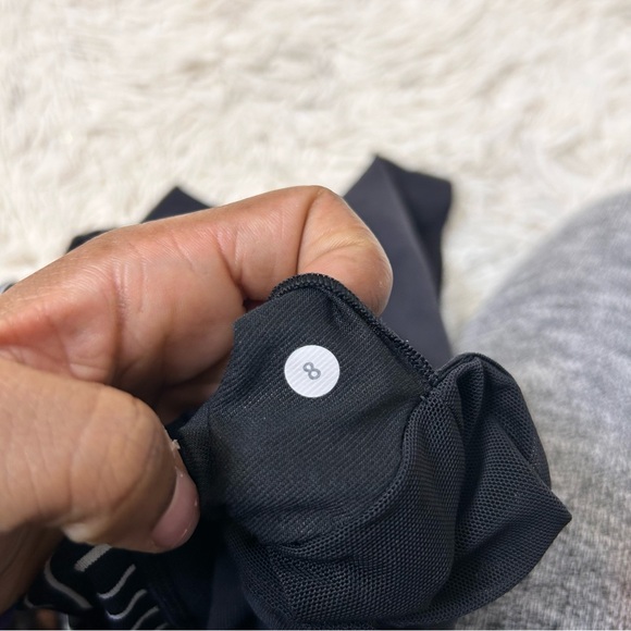 ◾️💟 Lululemon Scoop Neck Tank Black And White Stripe - Picture 10 of 12